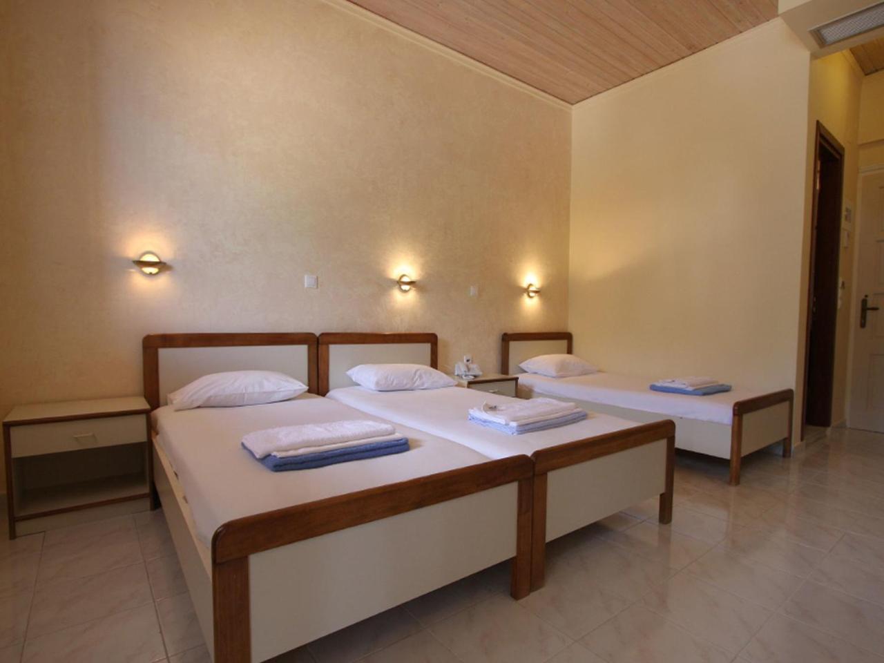 Ionis Hotel Ayios Nikitas Ngoại thất bức ảnh